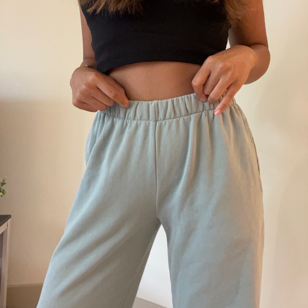 Brandy Melville Rosa Sage Green Sweatpants
